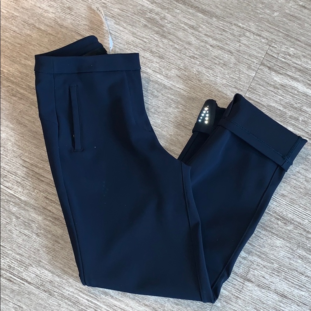 Lululemon On The Move Cropped Pants Navy 2